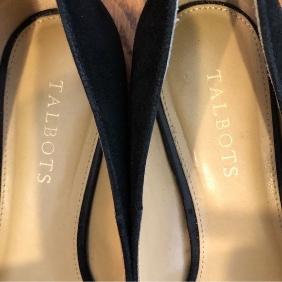 🌈 6/$60, Talbots Edison Black Suede Bow Vamp Point Toe Flat, Size 9.5 - Picture 8 of 11